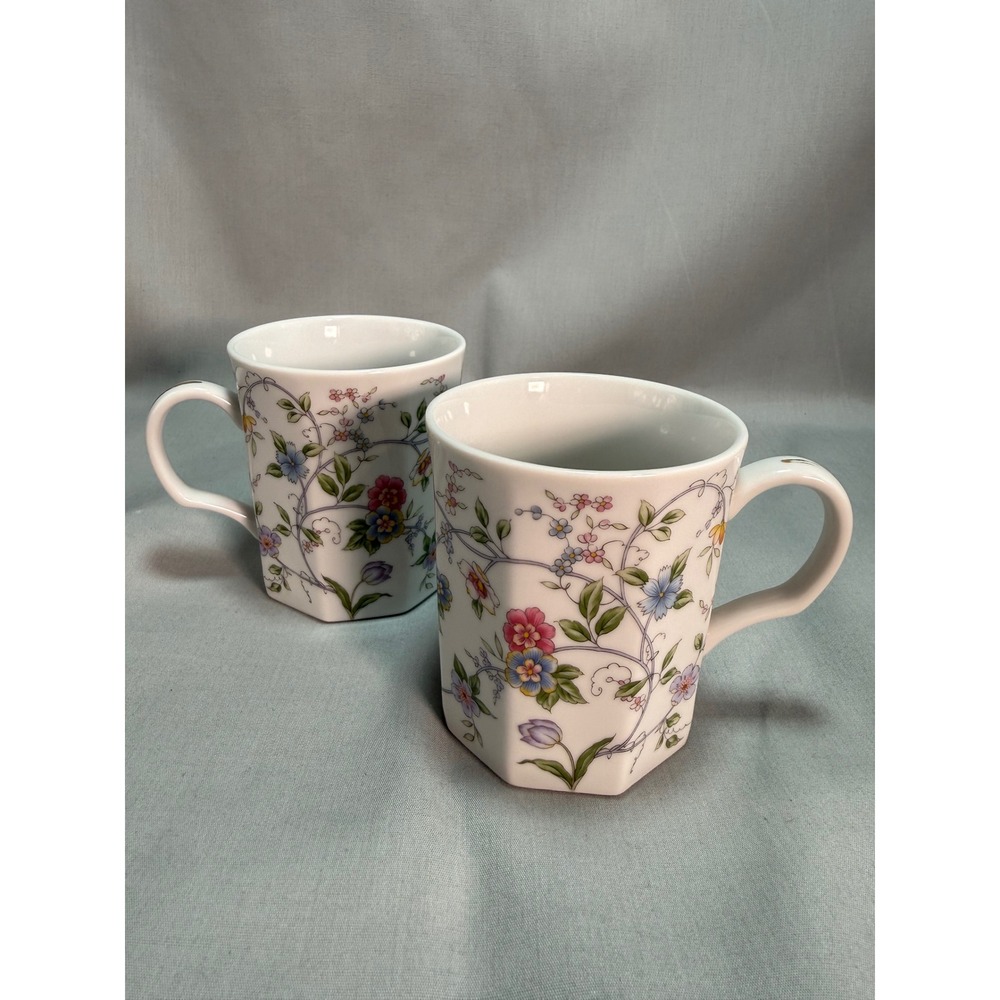 Andrea by Sadek Corona Mugs White Floral Chintz Gold Trim Cottagecore Set of 2